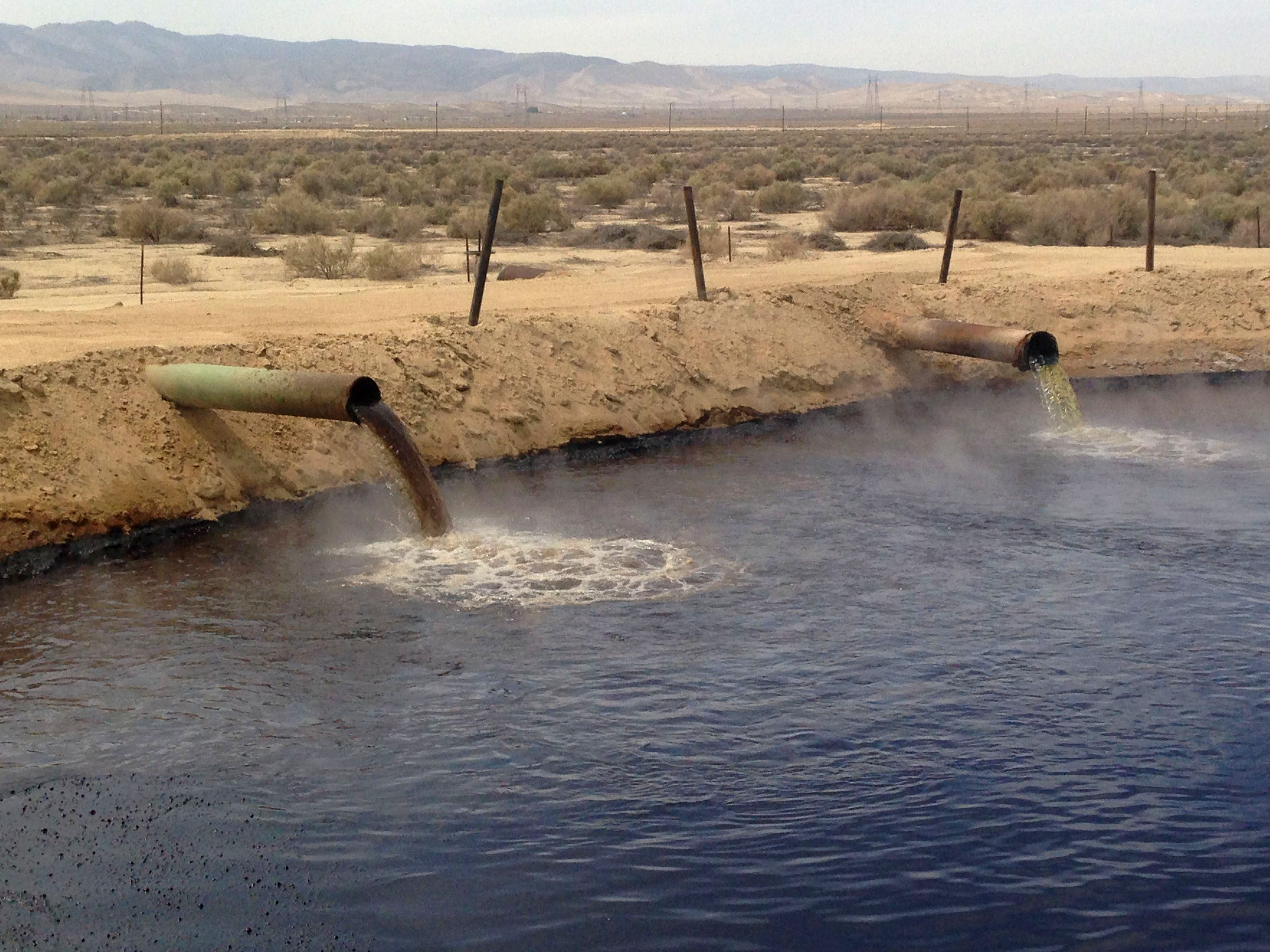 Oil and gas wastewater pit. Credit Andrew Grinberg Oil and gas wastewater pit. Credit Andrew Grinberg