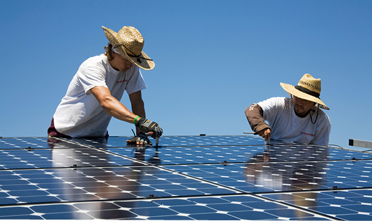 Solar installation workers Solar installation workers