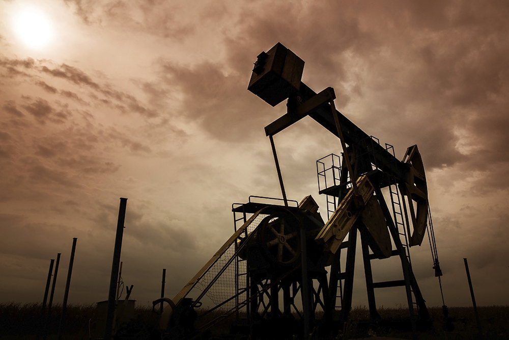 Oil and gas well silhouette photo: shutterstock, Calin Tatu Oil and gas well silhouette photo: shutterstock, Calin Tatu