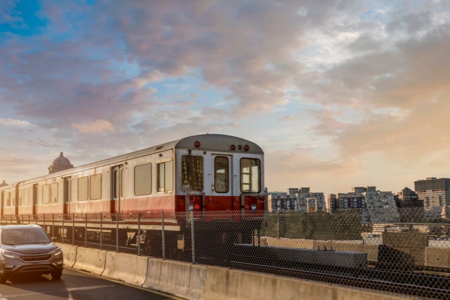 ma-boston-train-canva.jpg ma-boston-train-canva.jpg
