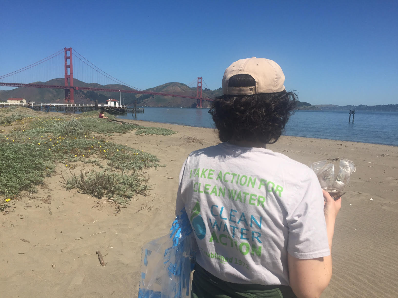 Dara Rossoff Powell leading a beach cleanup at Crissy Field, in San Francisco, on Sunday May 1 Dara Rossoff Powell leading a beach cleanup at Crissy Field, in San Francisco, on Sunday May 1