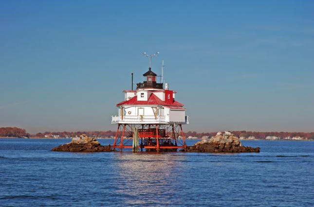Thomas Point Light. Photo credit: Albert Barr / Shutterstock Thomas Point Light. Photo credit: Albert Barr / Shutterstock